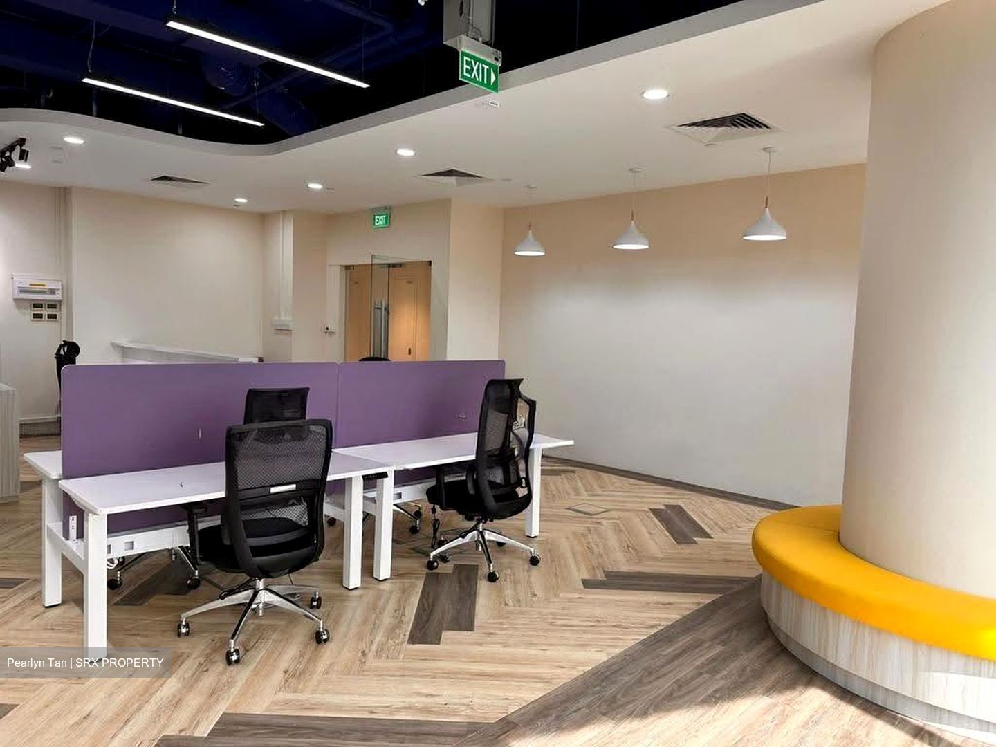 Woods Square (D25), Office #624029141